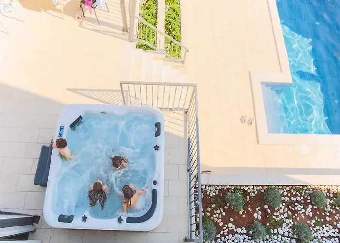 Апартаменты Lukas - 